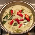 รูป Cooksnap ของ Pimsiri P เมื่อเขาทำ แกงเขียวหวานไก่ (คีโต)