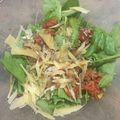 El cooksnap de nanchusuarez cuando hizo Ensalada verde con tomates secos, provolone y semillas de sésamo.