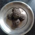 prabhavathi- vidhula's cooksnap of when they made எள்ளு உருண்டை.