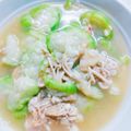 姚佩妘 的 鴻禧菇炒絲瓜 cooksnap