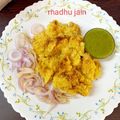 Madhu Jain का कुकस्नैप जब उन्होंने सुरती लोचो (Surti Locho recipe in Hindi) बनाया था।