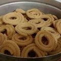 Rajeshwari Bhat's cooksnap of when they made Velluli murukku / Garlic Murukku.