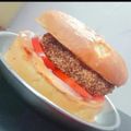 Madhu Jain का कुकस्नैप जब उन्होंने बर्गर (burger recipe in Hindi) बनाया था।