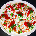 @shipra verma का कुकस्नैप जब उन्होंने उड़द मूंग मिक्स दही वडा(urad moong mix daal dahi vada recipe in hindi) बनाया था।