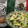 El cooksnap de Berenice Jasso cuando hizo Ensalada de aguacate con aderezo de crema y amaranto con chía. México.