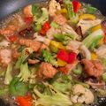 Minh Hayes's cooksnap of when they made Đậu hủ xào ớt chuông và bông cải trắng(Món chay).