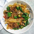 Cooksnap Mizzanem semasa beliau membuat Bendi Goreng Favourite Ayahanda.