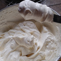 El cooksnap de marcela Rri cuando hizo Crema Chantilly  Para Decorar Sostenida.