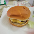 El cooksnap de Abigail Morales cuando hizo Hamburger Homemeda rellenos de queso suizo.