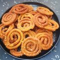 Sudha Singh का कुकस्नैप जब उन्होंने चावल की चकली (chawal ki chakli recipe in Hindi) बनाया था।