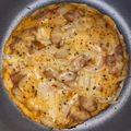 Cooksnap dari Mutia Dewirafika98 untuk resep Pizza teflon empuk takaran sendok|tanpa telur