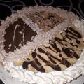 El cooksnap de evelyn cuando hizo Tarta de frutilla con gelatina.