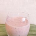 KA's cooksnap of when they made Strawberry and Kiwi Shake.