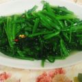 姚佩妘 的 蒜香波菜 cooksnap