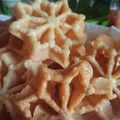 Cooksnap dari Henny Setyawati untuk resep Kue kembang goyang wijen renyah anti gagal