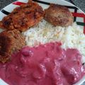 Istvánné Vaskó Cooksnap-ja, amikor elkészítette a(z) Meggyszósz pirított darával, fokhagymás oldalassal receptet.