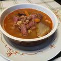 Gábor Bujdosó Cooksnap-ja, amikor elkészítette a(z) Jókai bableves receptet.