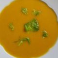 Poropatichné Magdi Cooksnap-ja, amikor elkészítette a(z) Édesköményes répakrémleves gyömbérrel, kókusztejjel receptet.
