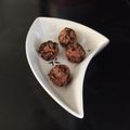 dr.Khushali Karia's cooksnap of when they made ચોકલેટ કોકોનટ બોલ્સ (Chocolate coconut balls recipe in gujarati.