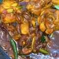 Cooksnap Wan Nor Amiyra Wan Husin semasa beliau membuat Ayam Kam Heong (versi berkuah).