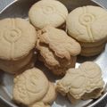 El cooksnap de amelia_morales7 cuando hizo Riquísimas galletas dulces con harina de arroz y maicena rellenas con limón (SIN GLUTEN NI LACTOSA).