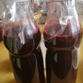 Erika Gulyás Cooksnap-ja, amikor elkészítette a(z) Egyszerű feketeszeder szörp receptet.