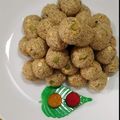 Deepti Padiyar's cooksnap of when they made तिळगुळाचे लाडू (Til Gulache Ladoo Recipe In Marathi).