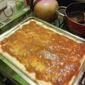 El cooksnap de Maru cuando hizo Pizza casera rellena con queso, fiambre, huevos y panchos.