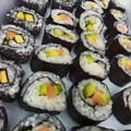 il La Cucina di Milena quando ha preparato Maki sushi con salmone e avocado