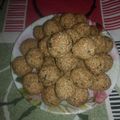 Shilpi gupta का कुकस्नैप जब उन्होंने गुड़ और तिल के लड्डू (Gud aur til ke laddu recipe in Hindi) बनाया था।