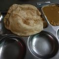 Reena Gupta का कुकस्नैप जब उन्होंने छोले भटूरे (Chole bhature recipe in hindi) बनाया था।