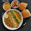 Sudha Banjara Vasani's cooksnap of when they made પુના મિસળ (Puna Misal Recipe In Gujarati).