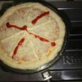 Cooksnap dari Kumala Khair untuk resep Pizza teflon praktis andalanku...😘