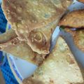 Sadaf Shoaib Vohra's cooksnap of when they made Aloo Ke samosay.