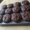 Cooksnap Lily Arhmar semasa beliau membuat Muffin chocolate chip.