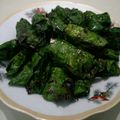 Cooksnap của Vi Khánh Trần khi họ làm theo món Vào bếp cùng con: Thịt heo bằm cuốn lá lốt nướng than