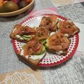 El cooksnap de Tania Díaz cuando hizo Tostada de salmón ahumado con aguacate y queso batido con toque gorgonzola.