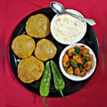 Jo Lly's cooksnap of when they made પૂરી અને બટાકા ની સુકી ભાજી (Poori Bataka Suki Bhaji Recipe In Gujarati).