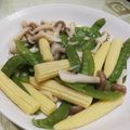 諺寶拔の料理廚房 的 鴻禧菇炒甜豆 cooksnap