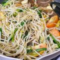 Cooksnap Nur Dhunaa AB Maleq semasa beliau membuat Sayur Taugeh Kucai.