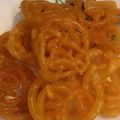 Seema Raghav का कुकस्नैप जब उन्होंने चावल के आटे का जलेबी (chawal ke atte ka jalebi recipe in Hindi) बनाया था।