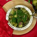 Gunjan Chhabra का कुकस्नैप जब उन्होंने तीखा चटपटा आलू चाट(teekha chatpata aloo chaat recipe in hindi) बनाया था।