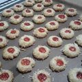 Cooksnap dari Nuraini Qnoy untuk resep Strawberry Tumbprint Cookies