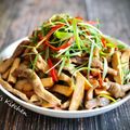 Amy’s Kitchen 的 銅板家常菜：蔥爆豆乾炒肉絲 cooksnap