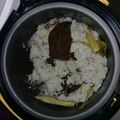 Cooksnap dari anisafergeilina untuk resep Nasi Liwet Rice Cooker