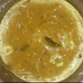  குக்கிங் பையர்'s cooksnap of when they made உருளைகிழங்கு, காளிஃபிளவர் குழம்பு (Potato, cauliflower gravy).