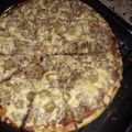 El cooksnap de Teresa Weimer cuando hizo Pizza casera de carne y también conocida como"Pizza Campechana".