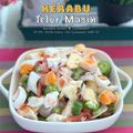 Cooksnap Sesimple Loralin semasa beliau membuat Kerabu Telur Masin.