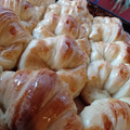 El cooksnap de Riot cuando hizo Medialunas fáciles y económicas!! Rellenas de dulce de leche 🥐.