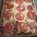 Cooksnap από pennyleo στη συνταγή Τάρτα με ντομάτες, κατσικίσιο τυρί και καραμελωμένα κρεμμύδια